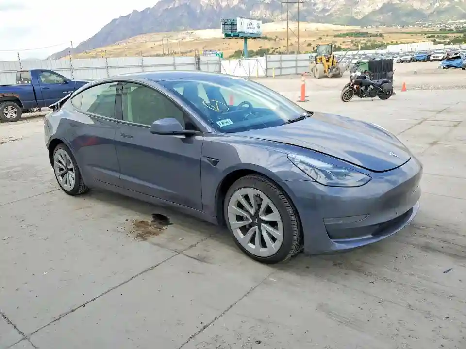 5YJ3E1EA7NF372482 2022 TESLA MODEL 3-3