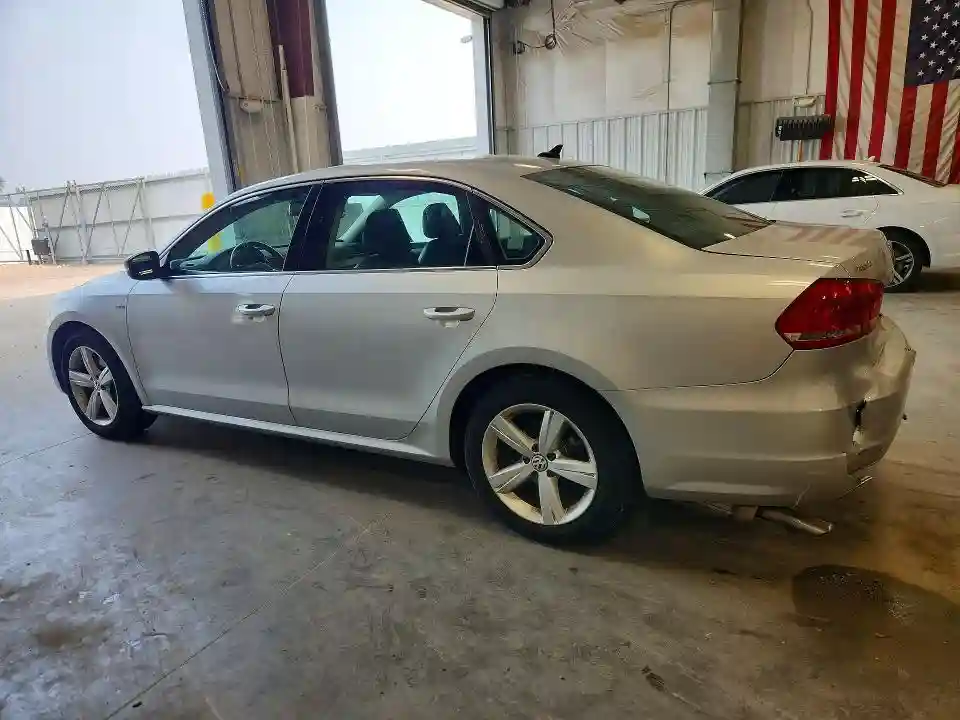 1VWAS7A32FC123030 2015 VOLKSWAGEN PASSAT-1
