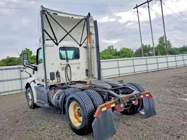 1XPBA48XXJD477929 2018 PETERBILT ALL OTHER-2