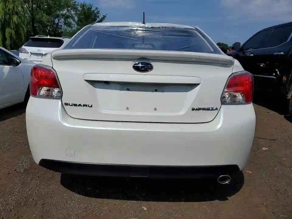 JF1GJAK68FH018460 2015 SUBARU IMPREZA-5