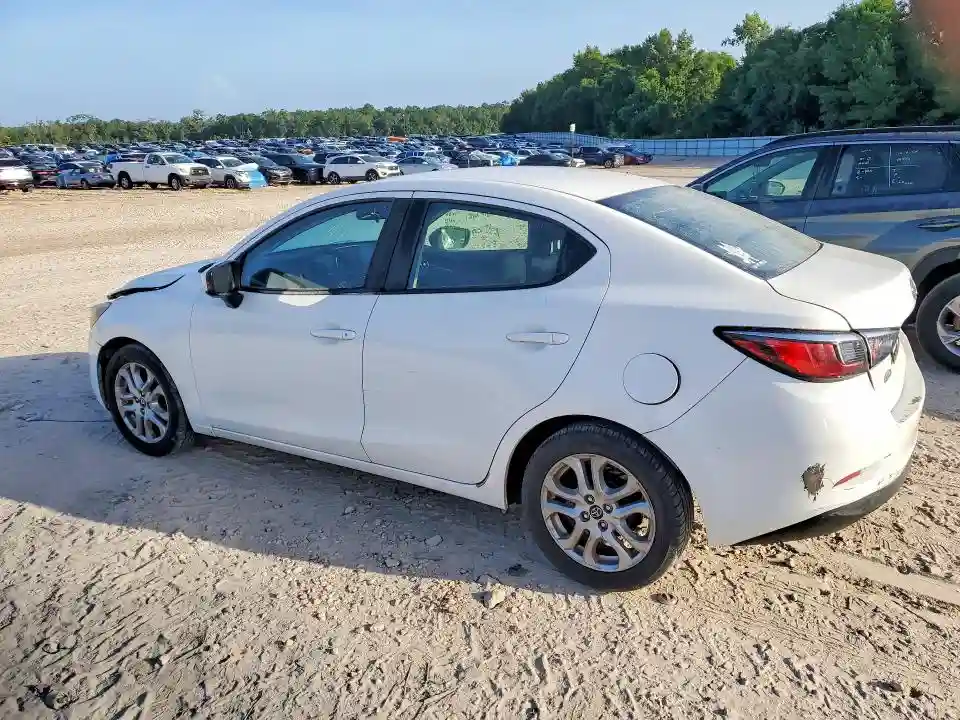 3MYDLBYV7HY187549 2017 TOYOTA YARIS-1