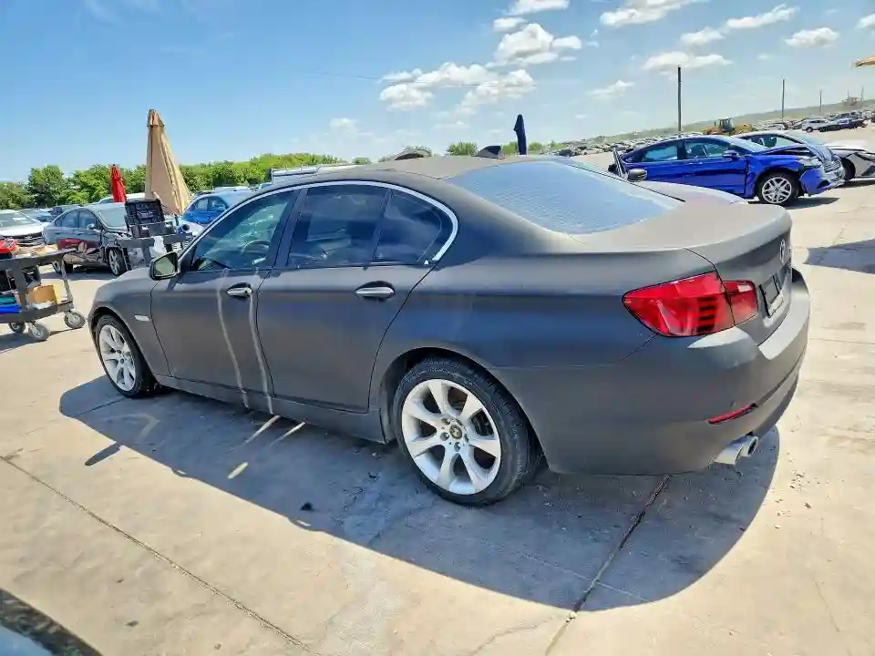 WBAFR1C53BC741352 2011 BMW 5 SERIES-1