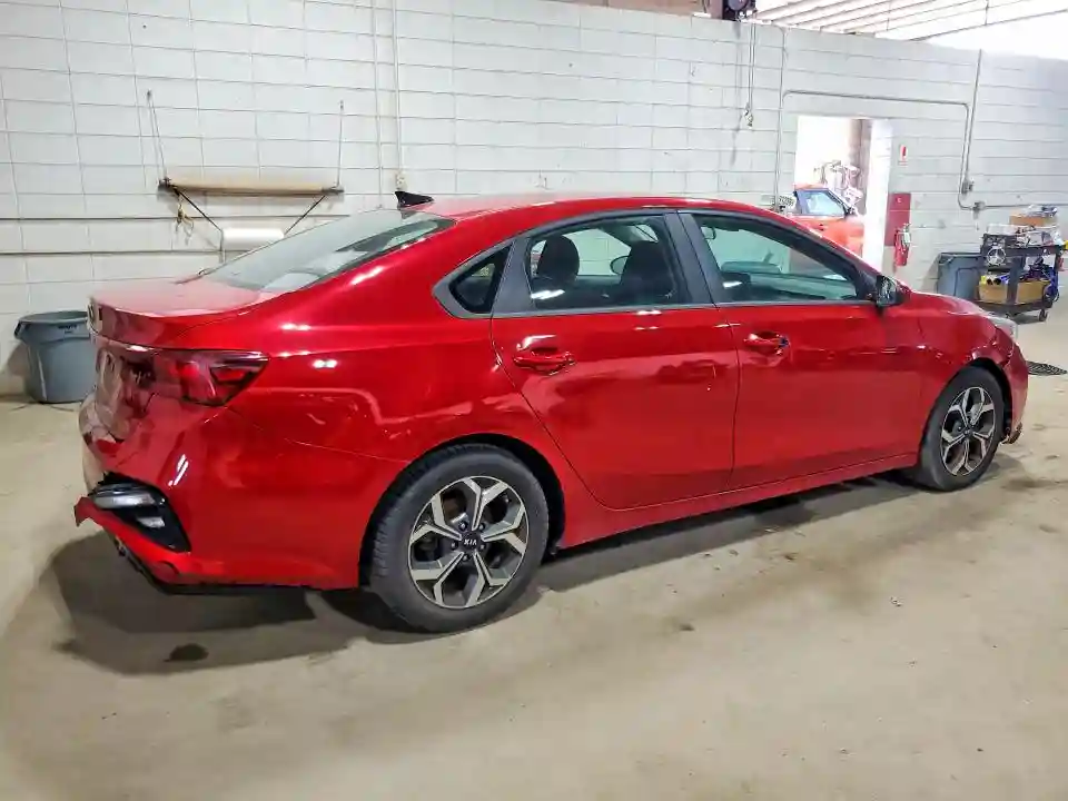 3KPF24AD0KE058651 2019 KIA FORTE LXS-2