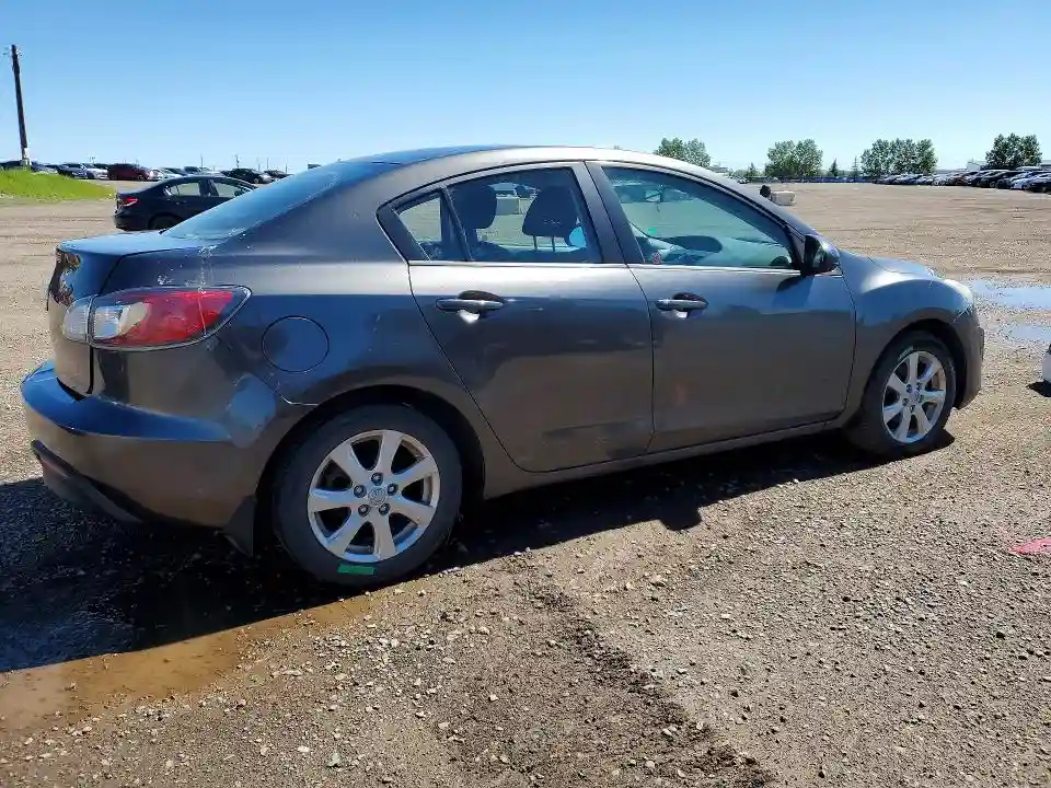 JM1BL1UF6B1394900 2011 MAZDA 3-2