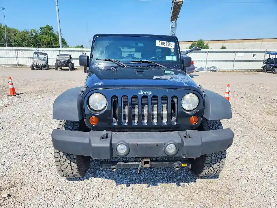 1J4BA6H14BL565420 2011 JEEP WRANGLER-4