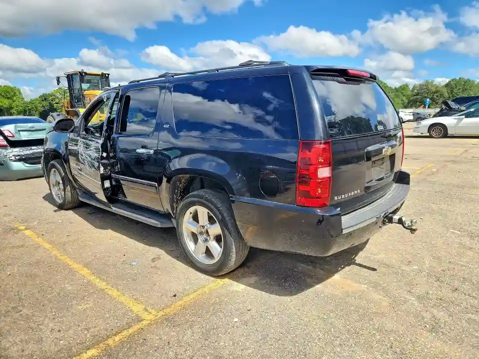 1GNUCKE02AR173357 2010 CHEVROLET SUBURBAN-1