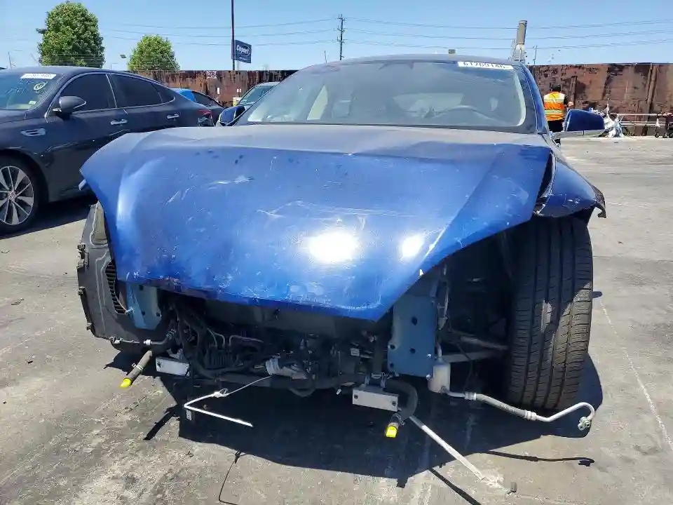 5YJSA1E22HF187566 2017 TESLA MODEL S-4