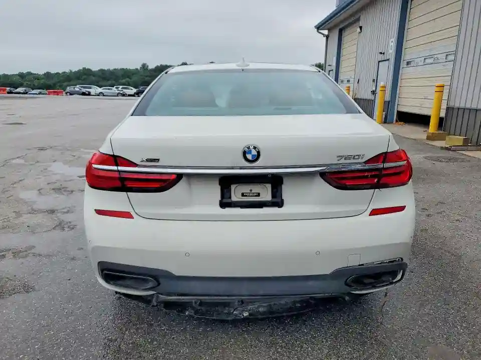 WBA7F2C50JG423747 2018 BMW 7 SERIES-5