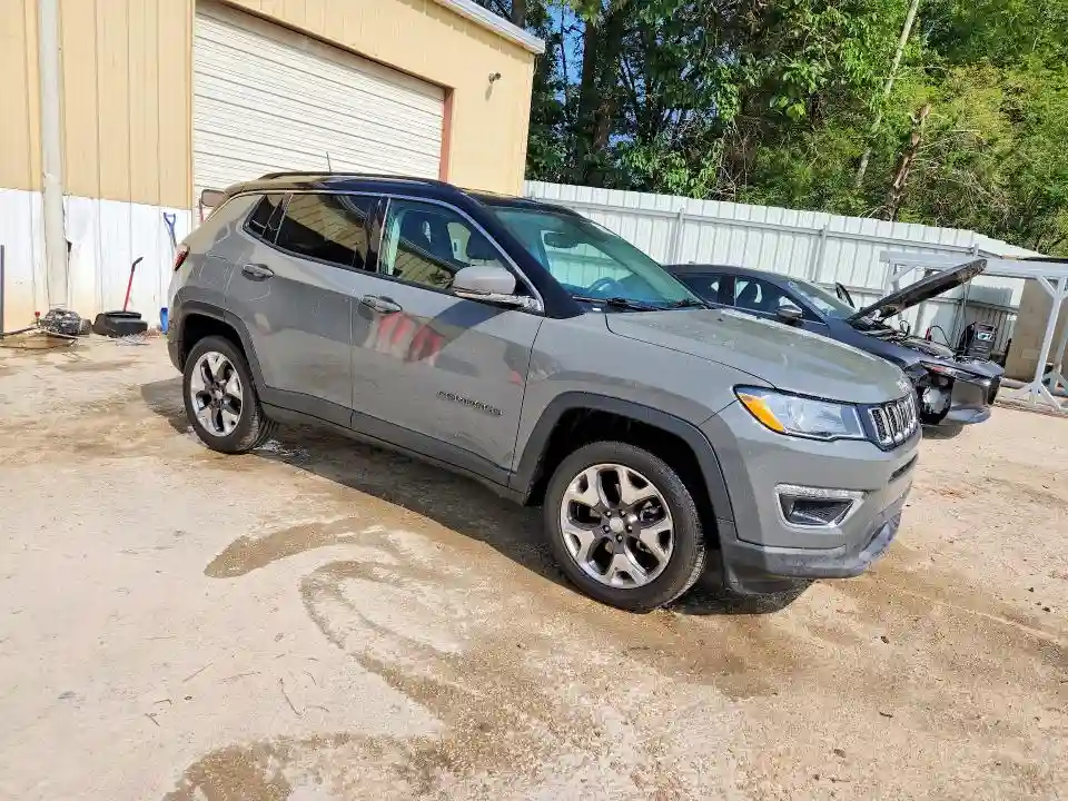 3C4NJDCB2MT586684 2021 JEEP COMPASS-3