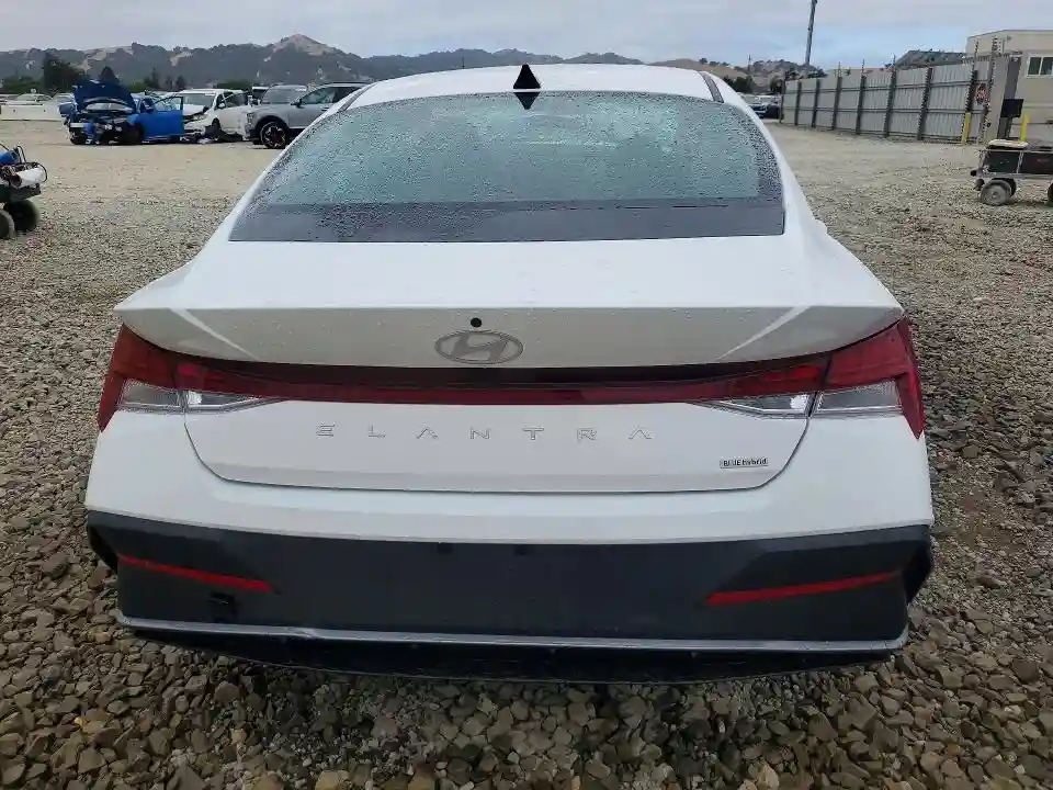 KMHLM4DJ9TU205787 2026 HYUNDAI ELANTRA HY-5