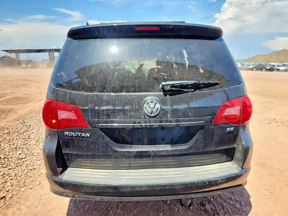 2C4RVABG8CR151946 2012 VOLKSWAGEN ROUTAN-5
