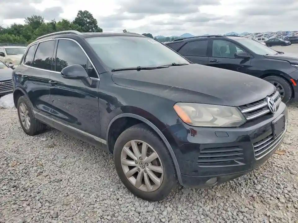 WVGEK9BP3CD006883 2012 VOLKSWAGEN TOUAREG-3