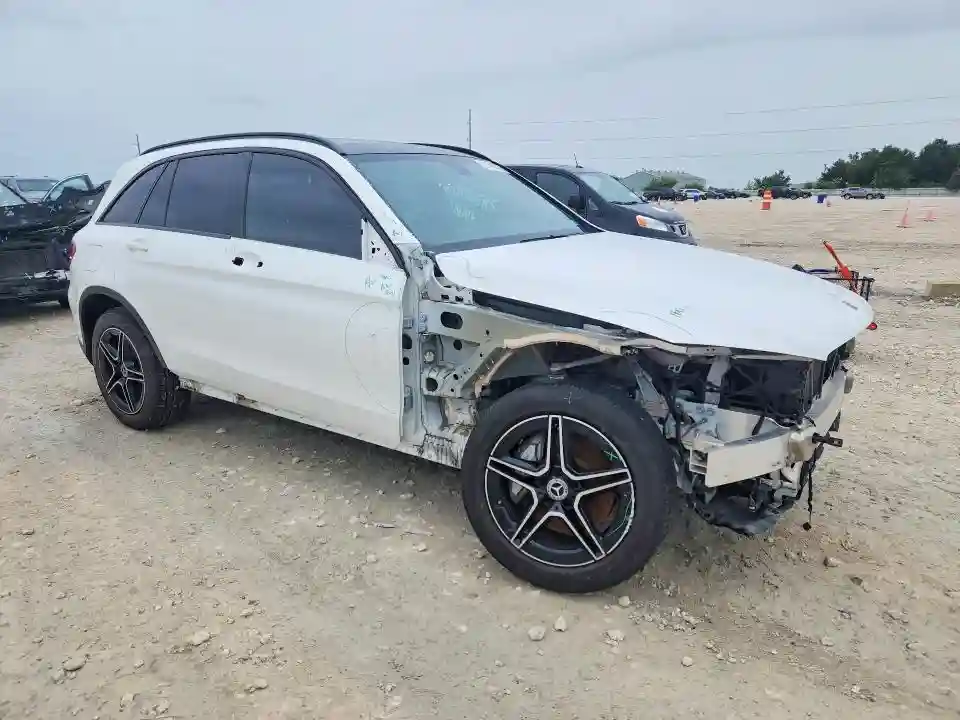 WDC0G8DB1LF731389 2020 MERCEDES-BENZ GLC-CLASS-3