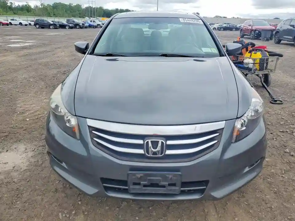 1HGCP3F88CA027681 2012 HONDA ACCORD-4