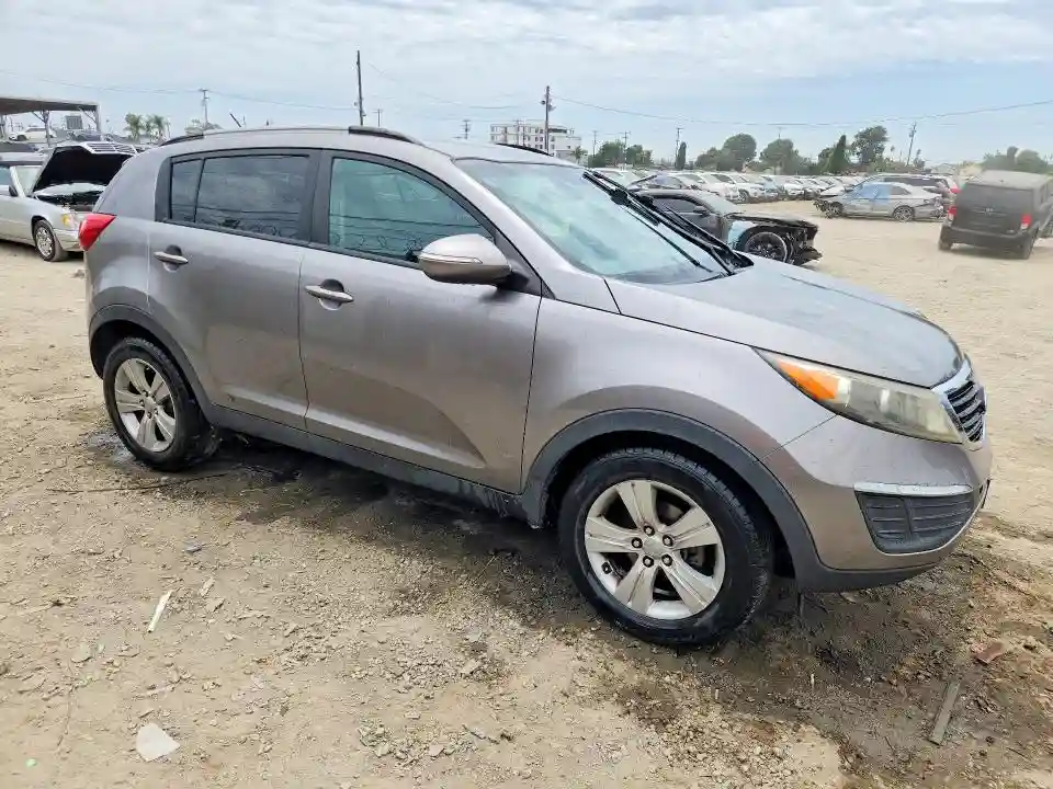 KNDPB3A20B7084924 2011 KIA SPORTAGE-3