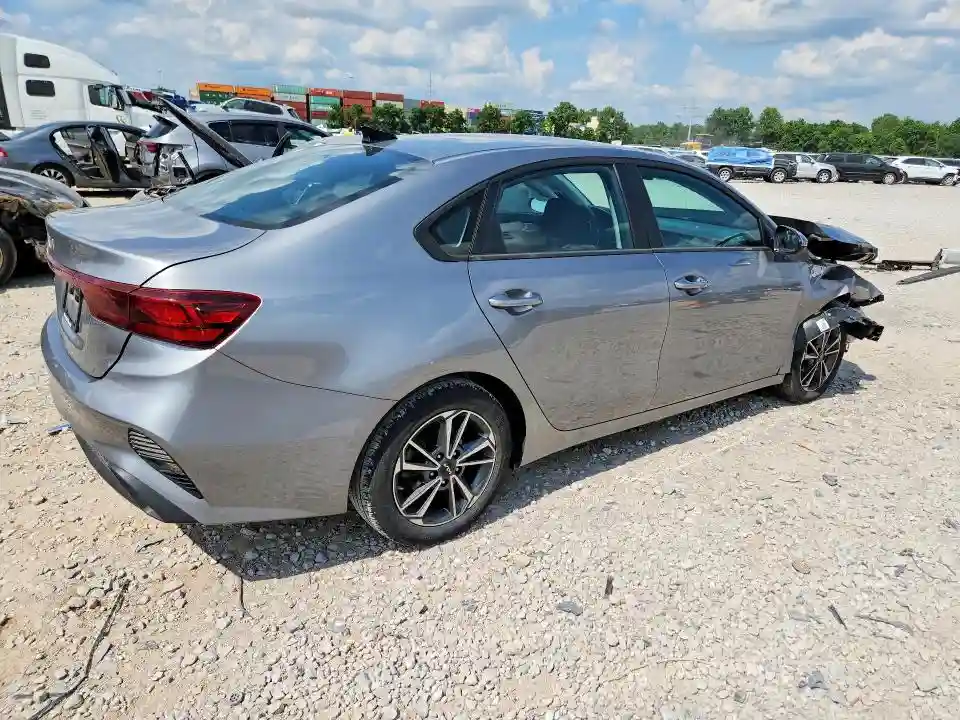 3KPF24AD5PE653664 2023 KIA FORTE LXS-2