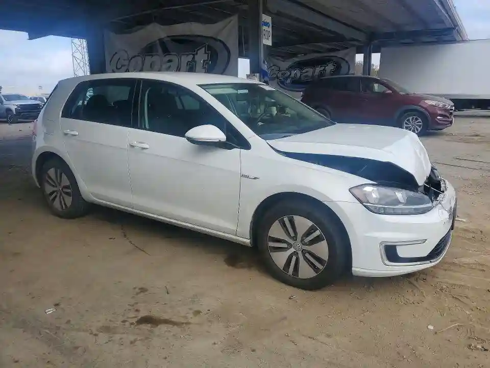 WVWKR7AU2HW953701 2017 VOLKSWAGEN GOLF-3