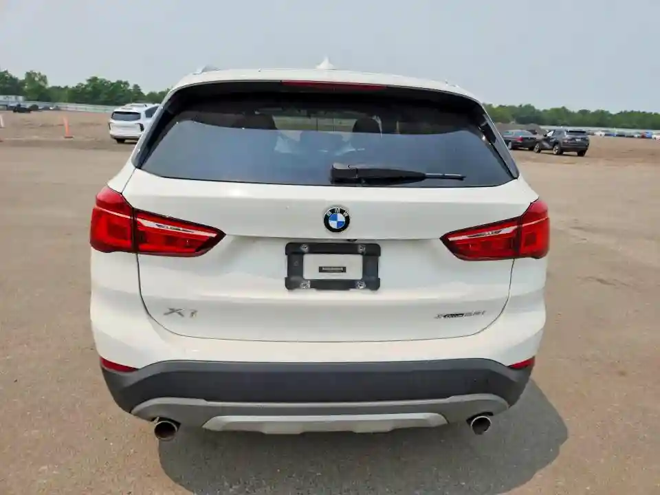 WBXHT3C34J3H30484 2018 BMW X1-5