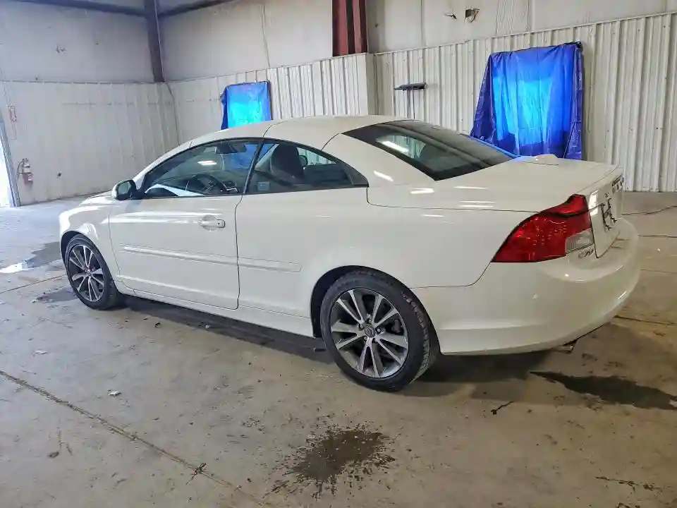 YV1672MC9BJ109425 2011 VOLVO C70-1