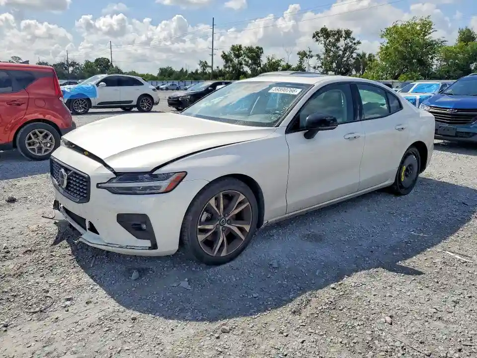 7JRL12FJ5SG369129 2025 VOLVO S60 CORE-0
