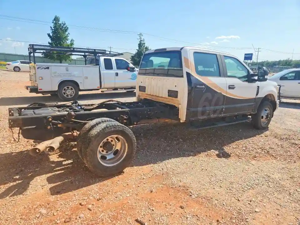 1FD8W3HT9HEC08020 2017 FORD F350-2