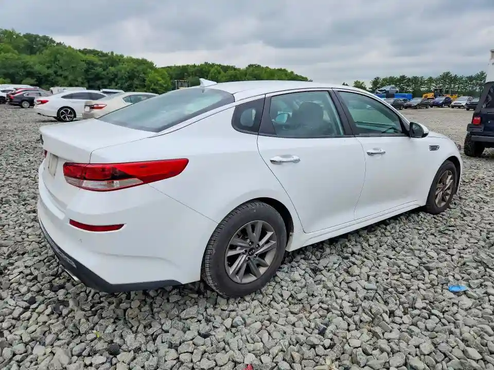 5XXGT4L37LG384204 2020 KIA OPTIMA-2