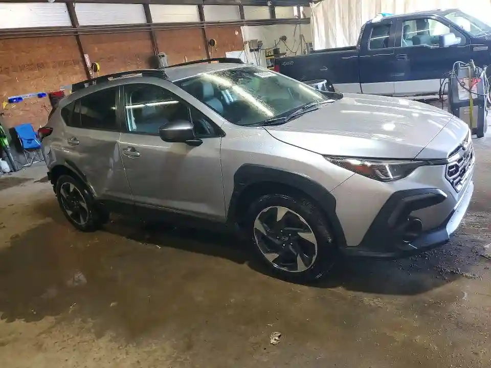 4S4GUHL65R3753385 2024 SUBARU CROSSTREK-3