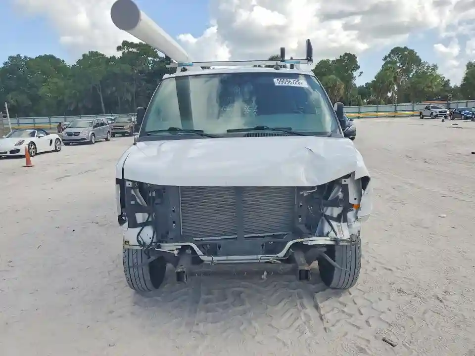 1GTW7AFP3M1307159 2021 GMC SAVANA-4