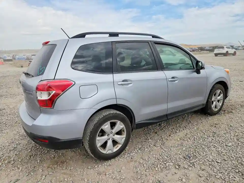 JF2SJADC5FH571821 2015 SUBARU FORESTER-2