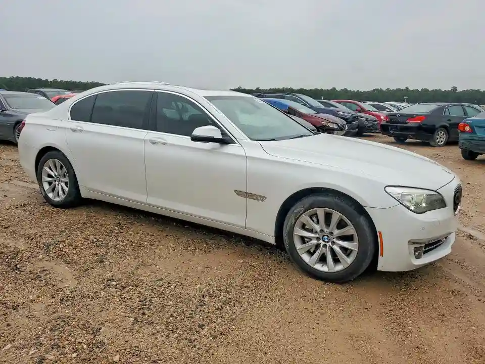 WBAYE4C5XED138421 2014 BMW 7 SERIES-3