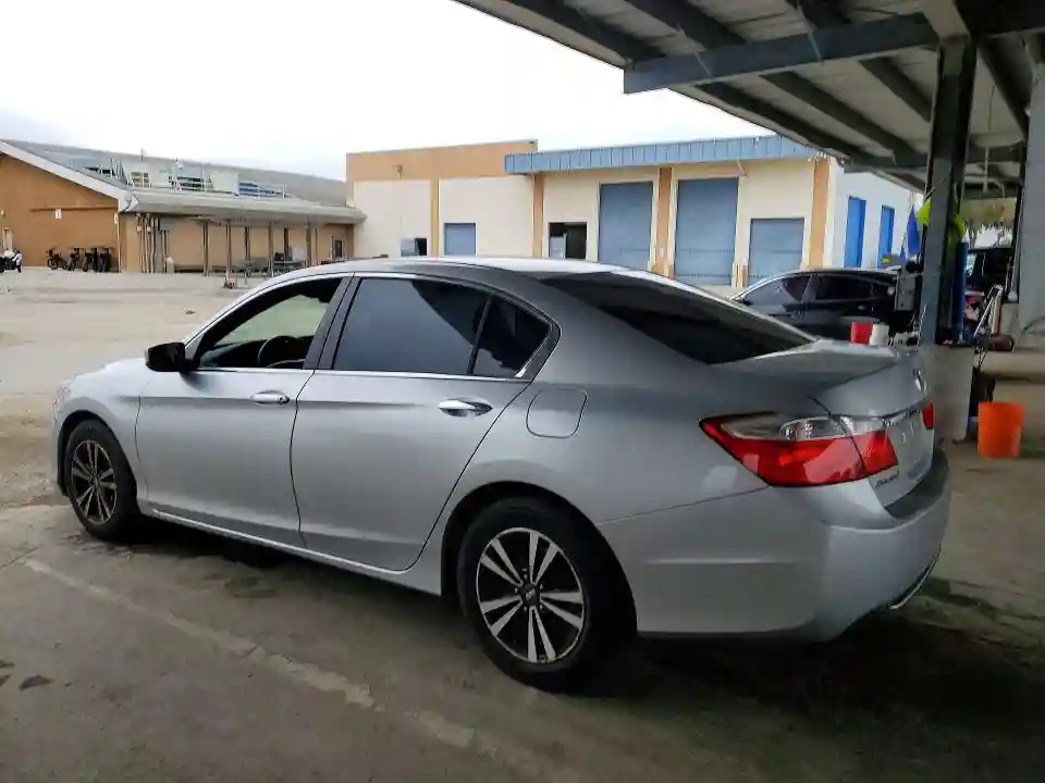 1HGCR2F30DA029855 2013 HONDA ACCORD-1
