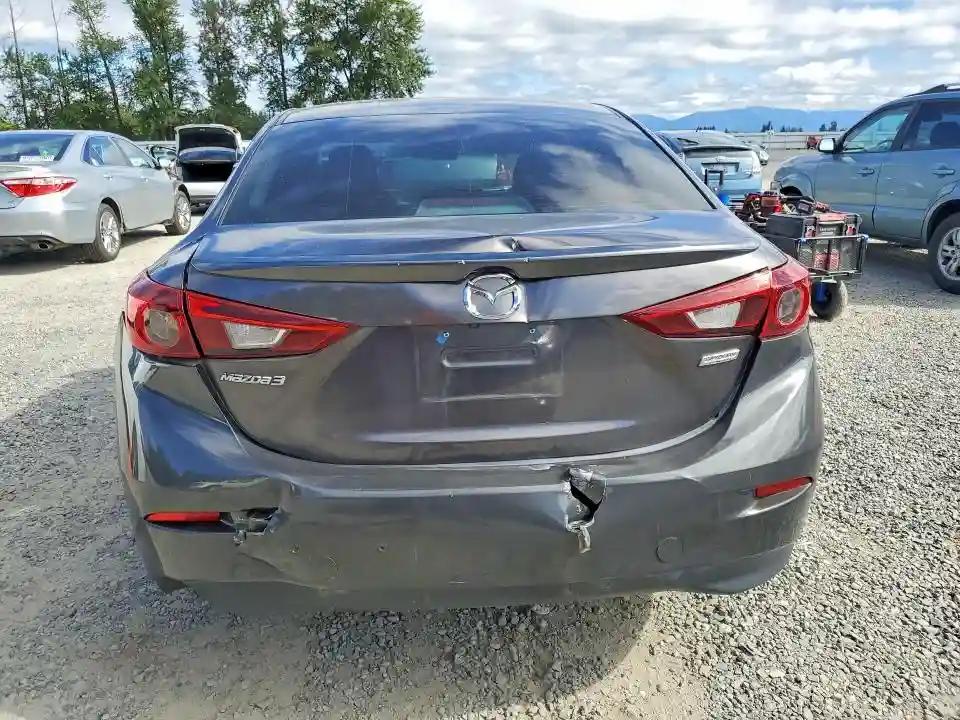 3MZBN1V3XJM272232 2018 MAZDA 3-5