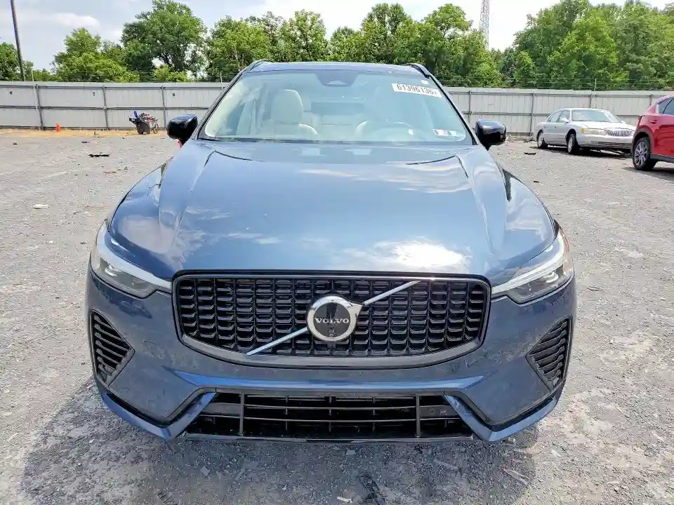 YV4H60RC8S1018013 2025 VOLVO XC60-4