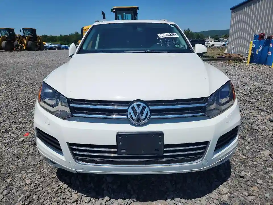 WVGEF9BP8CD010707 2012 VOLKSWAGEN TOUAREG-4