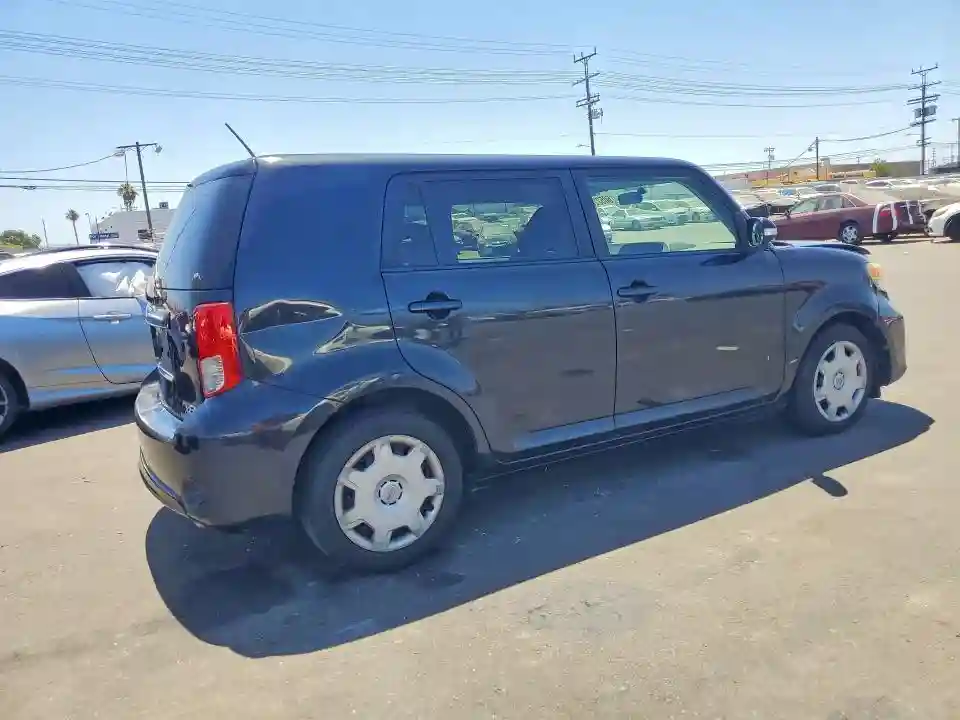JTLZE4FE5DJ032868 2013 SCION XB BASE-2