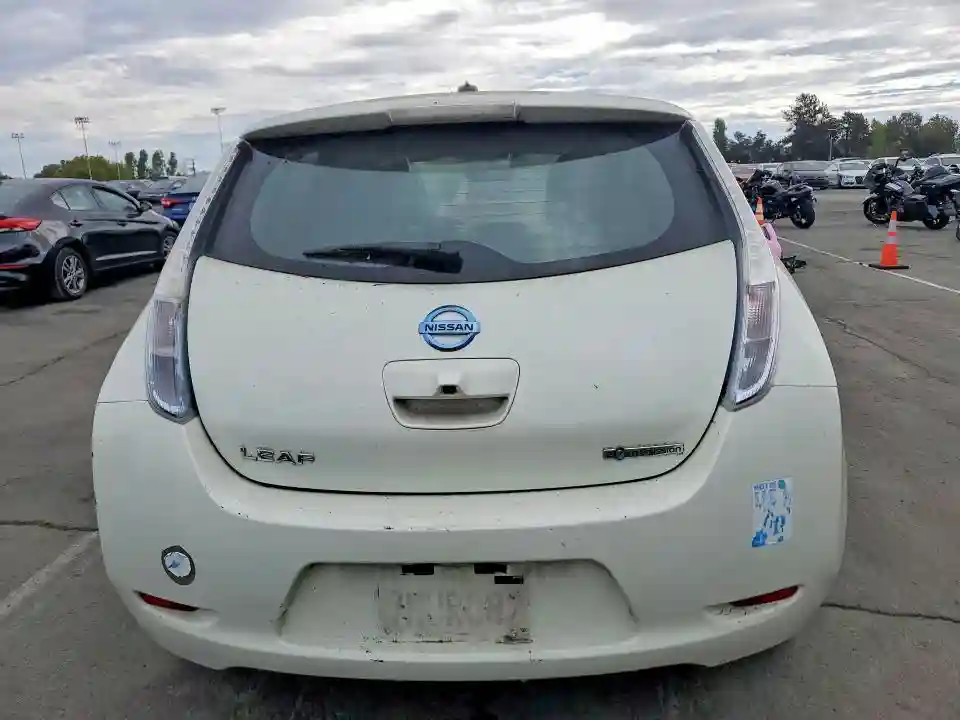 JN1AZ0CP6BT006652 2011 NISSAN LEAF-5