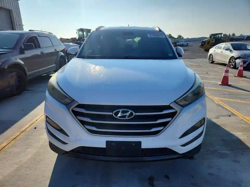 KM8J3CA29GU259923 2016 HYUNDAI TUCSON-4