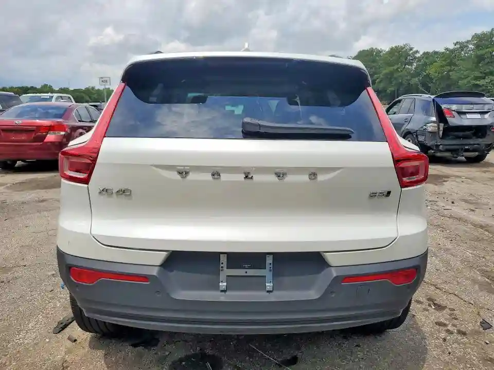 YV4L12UX0P2937438 2023 VOLVO XC40-5