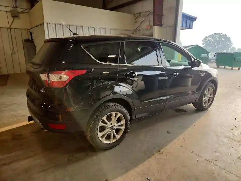 1FMCU9G94HUD37068 2017 FORD ESCAPE-2