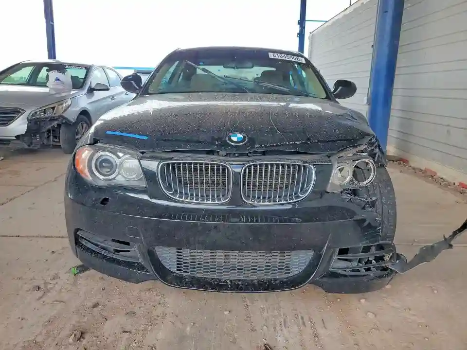 WBAUC9C57BVM09183 2011 BMW 1 SERIES-4