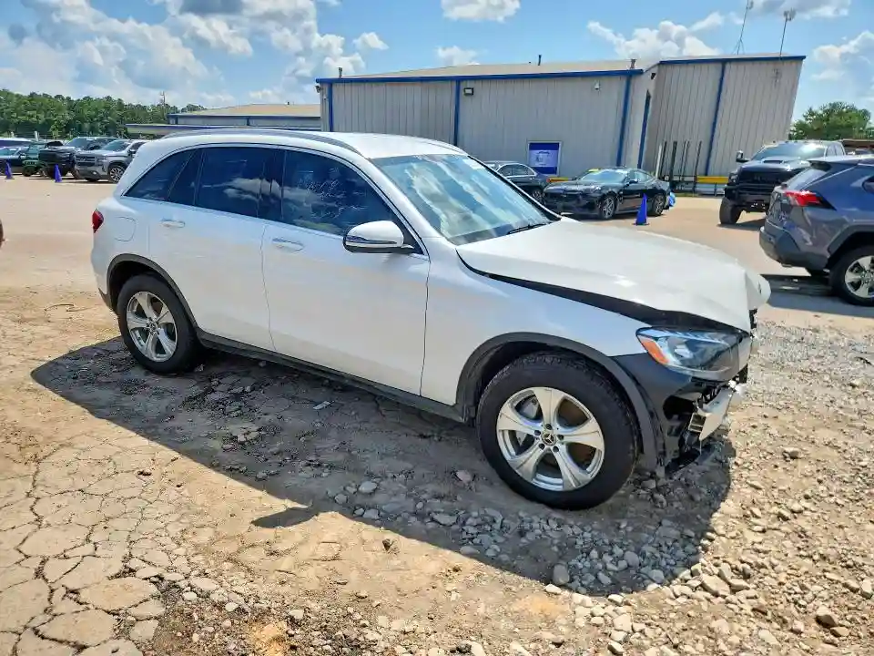WDC0G4JB5JV057151 2018 MERCEDES-BENZ GLC-CLASS-3