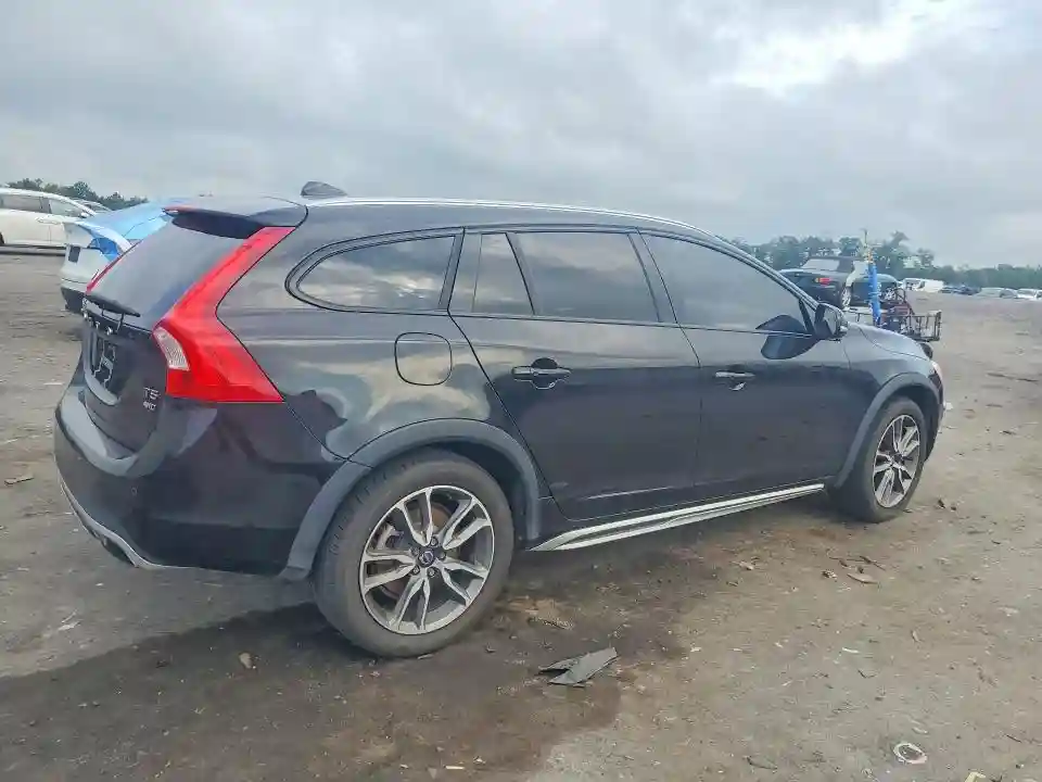 YV4612HK8G1019258 2016 VOLVO V60-2
