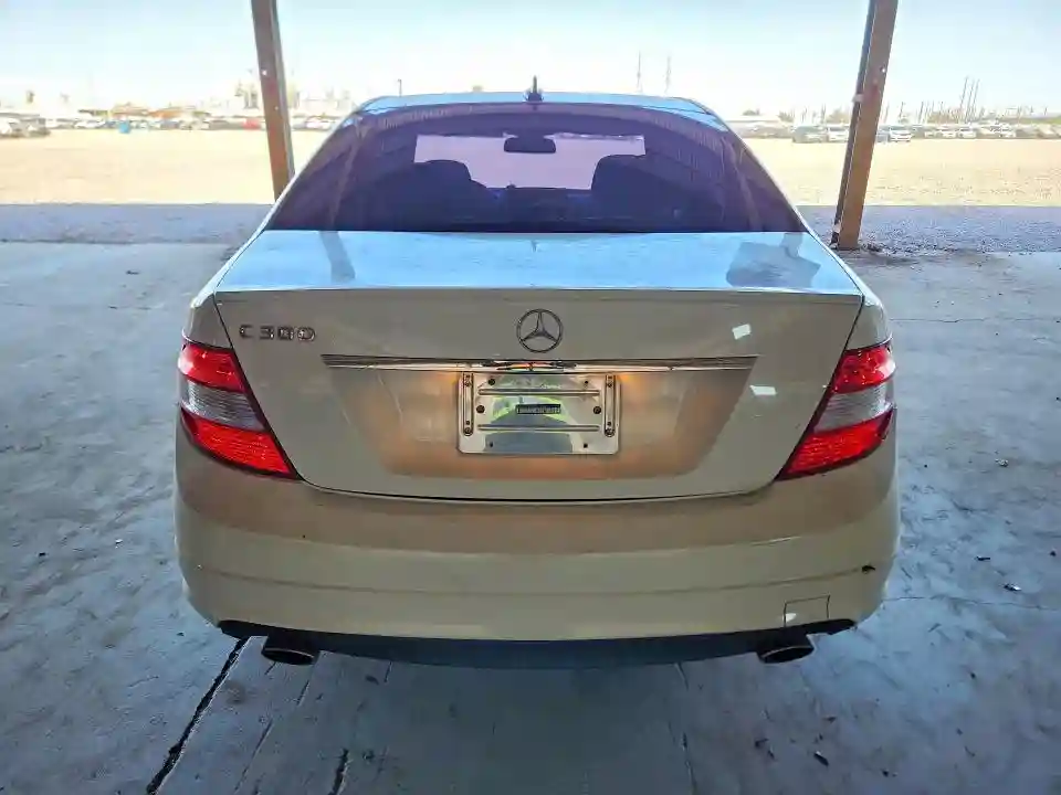 WDDGF5EB7BA518128 2011 MERCEDES-BENZ C-CLASS-5