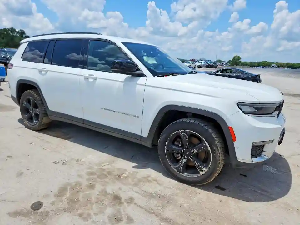 1C4RJKBG4M8106646 2021 JEEP CHEROKEE-3