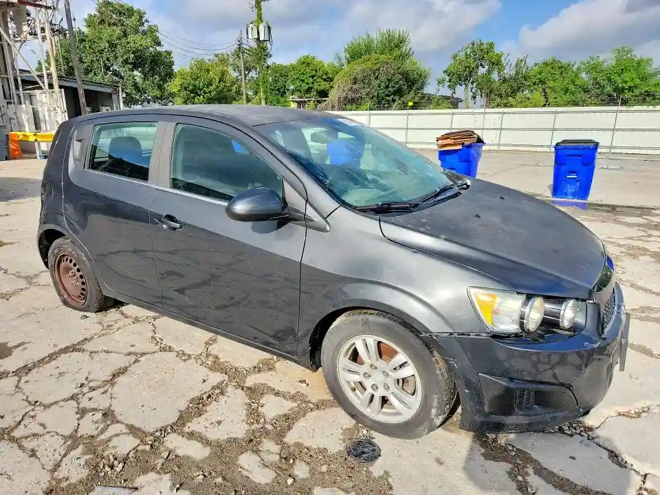 1G1JC6SH5G4110006 2016 CHEVROLET SONIC-3