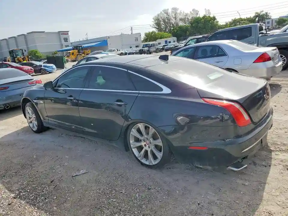 SAJWJ2GD5H8W08980 2017 JAGUAR XJ-1