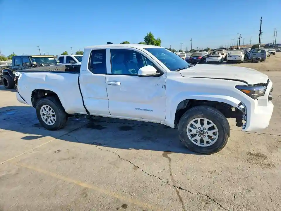 3TYJBAFN0ST017036 2025 TOYOTA TACOMA-3