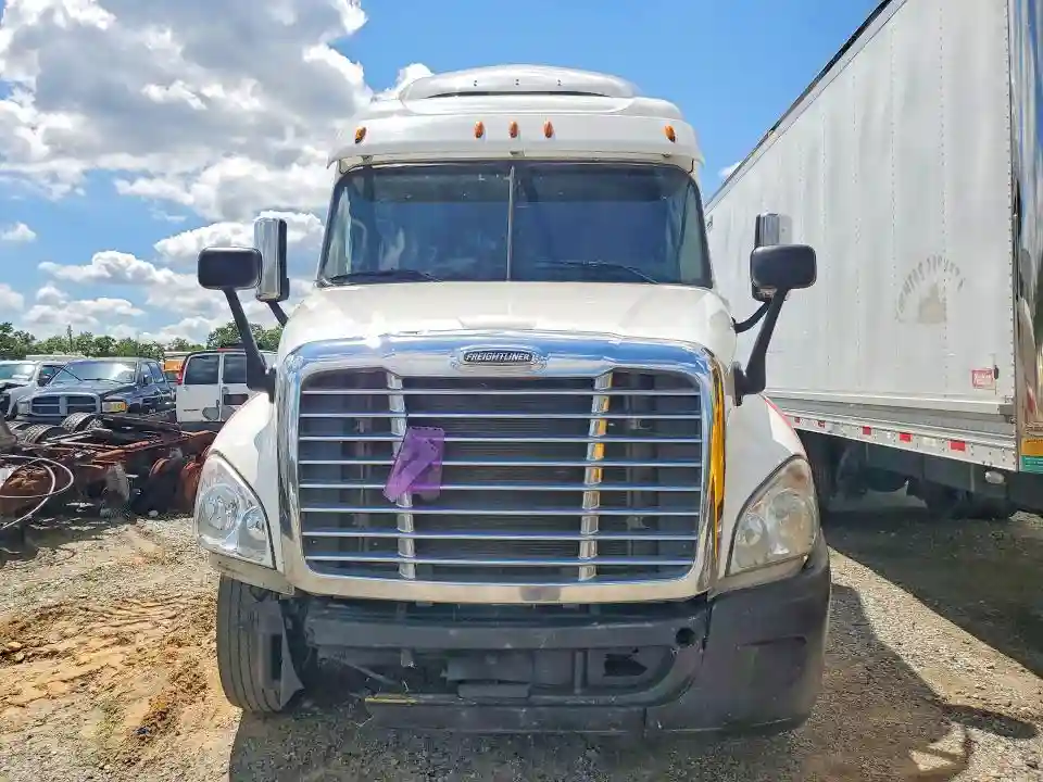 1FUJGLDR0HLJB5318 2017 FREIGHTLINER ALL OTHER-4