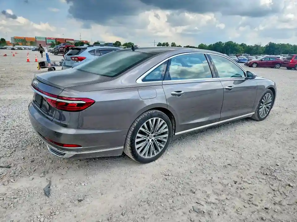 WAU8DAF86KN016314 2019 AUDI A8-2