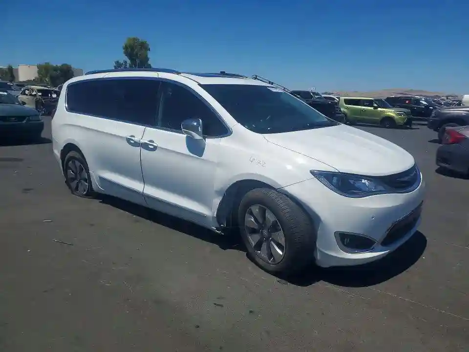 2C4RC1N77JR248294 2018 CHRYSLER PACIFICA-3